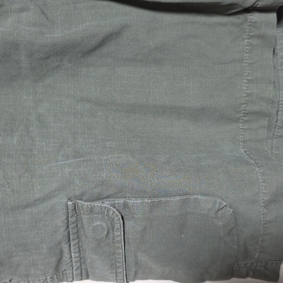 Jones New York Sport Olive Cargo Shorts - Picture 3 of 6